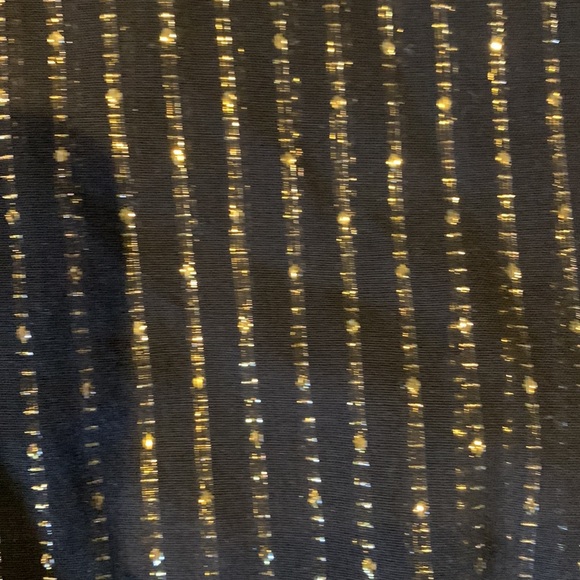 Beautiful black and gold dress - Picture 3 of 6